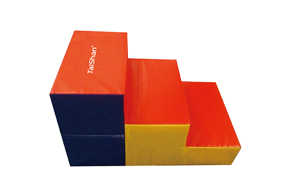 三阶梯(图1) 三阶梯(图1)