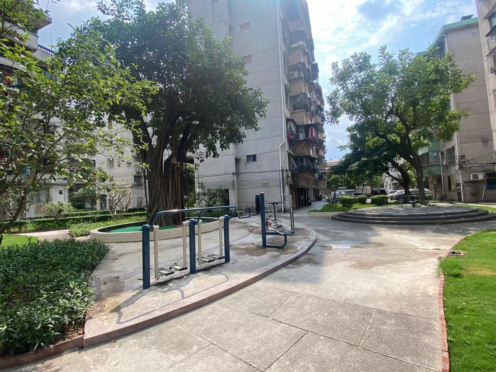 石岐街道天湖上街休闲区(图2)