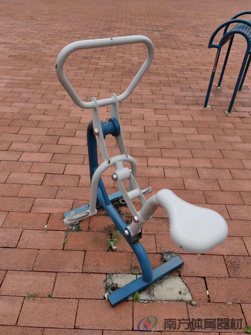 南油花园健身广场(图11)