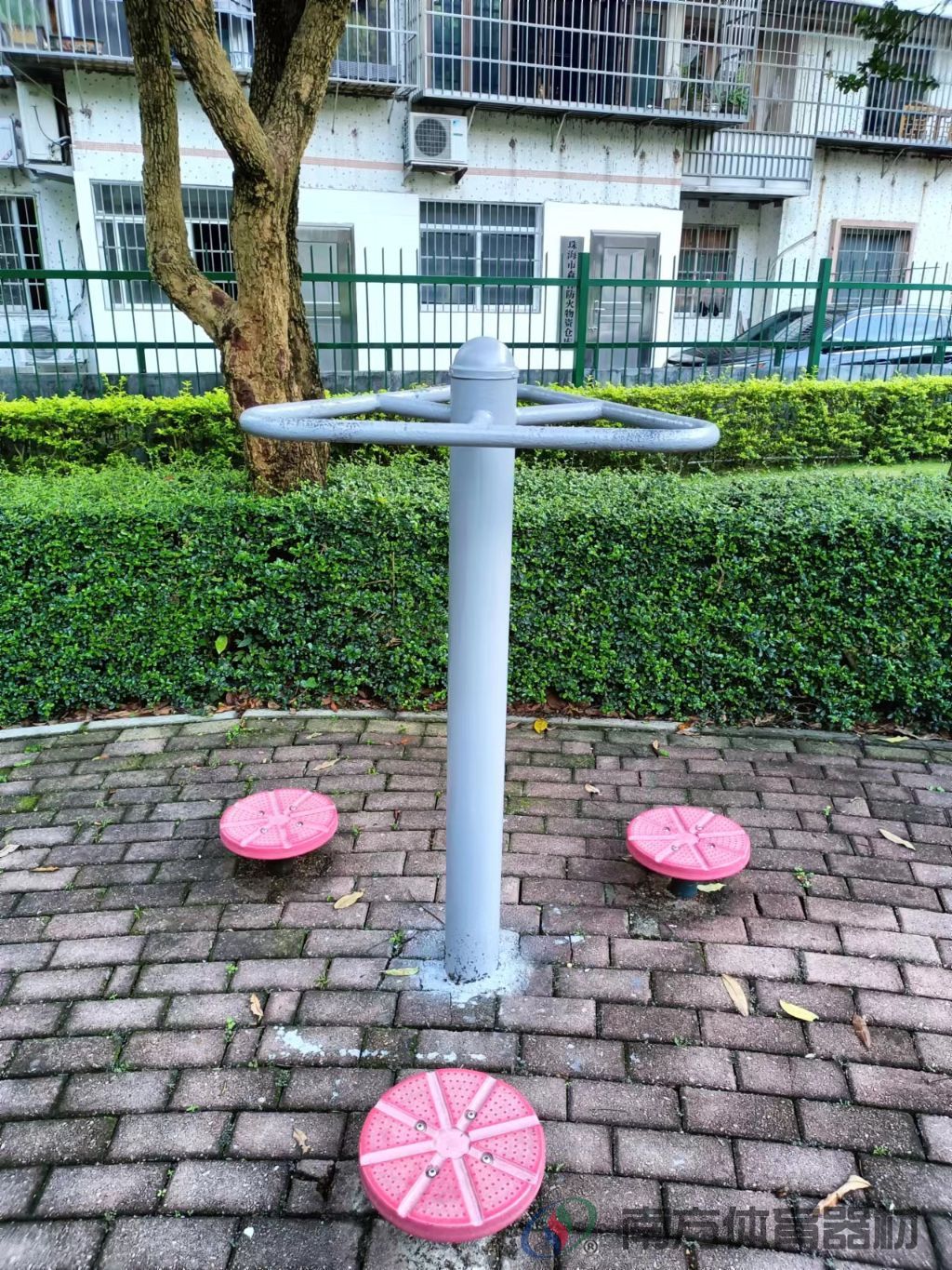 香柠南社区公园(图2) 香柠南社区公园(图2)