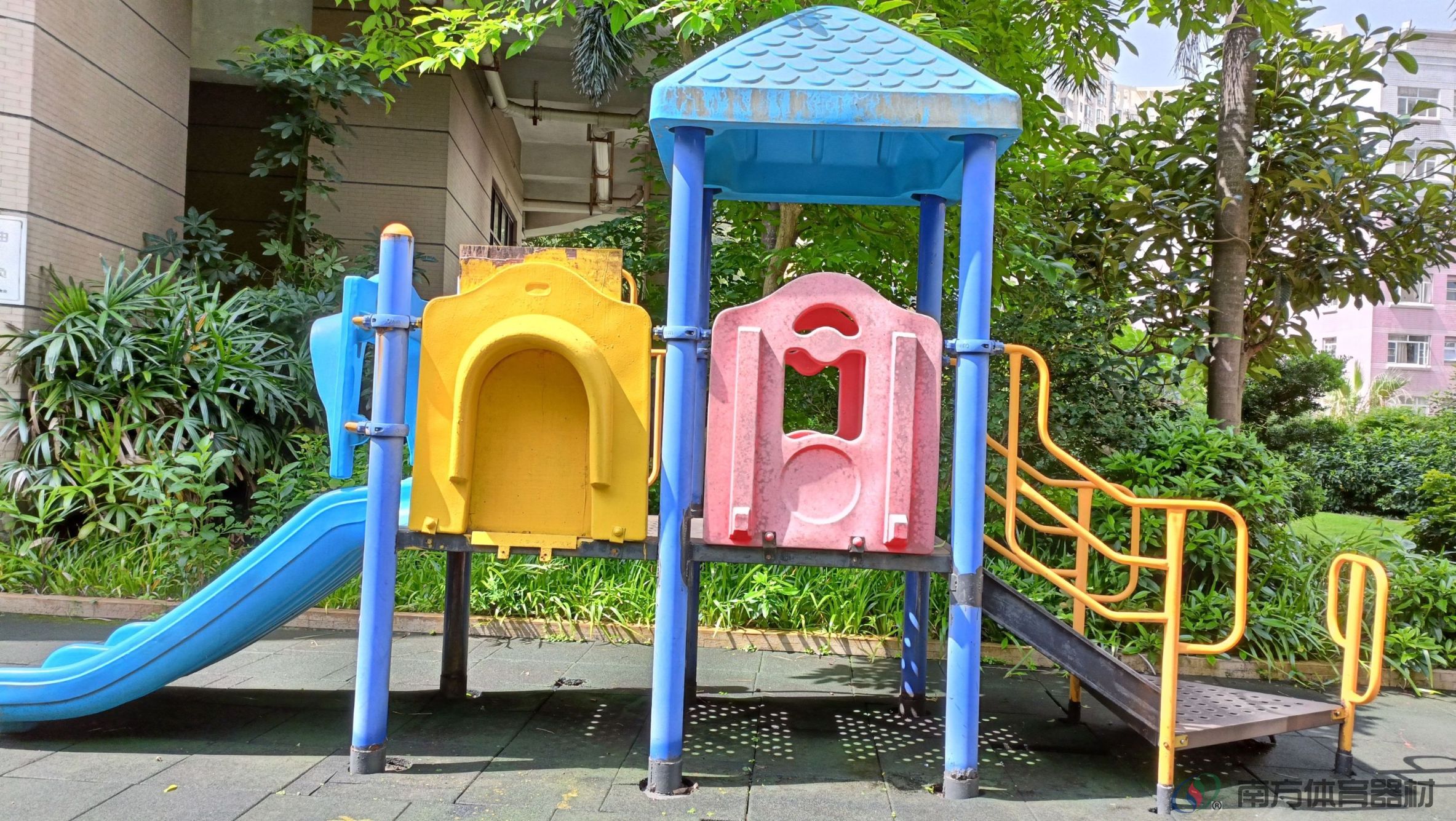 御龙山庄9栋1楼空中花园(图1)