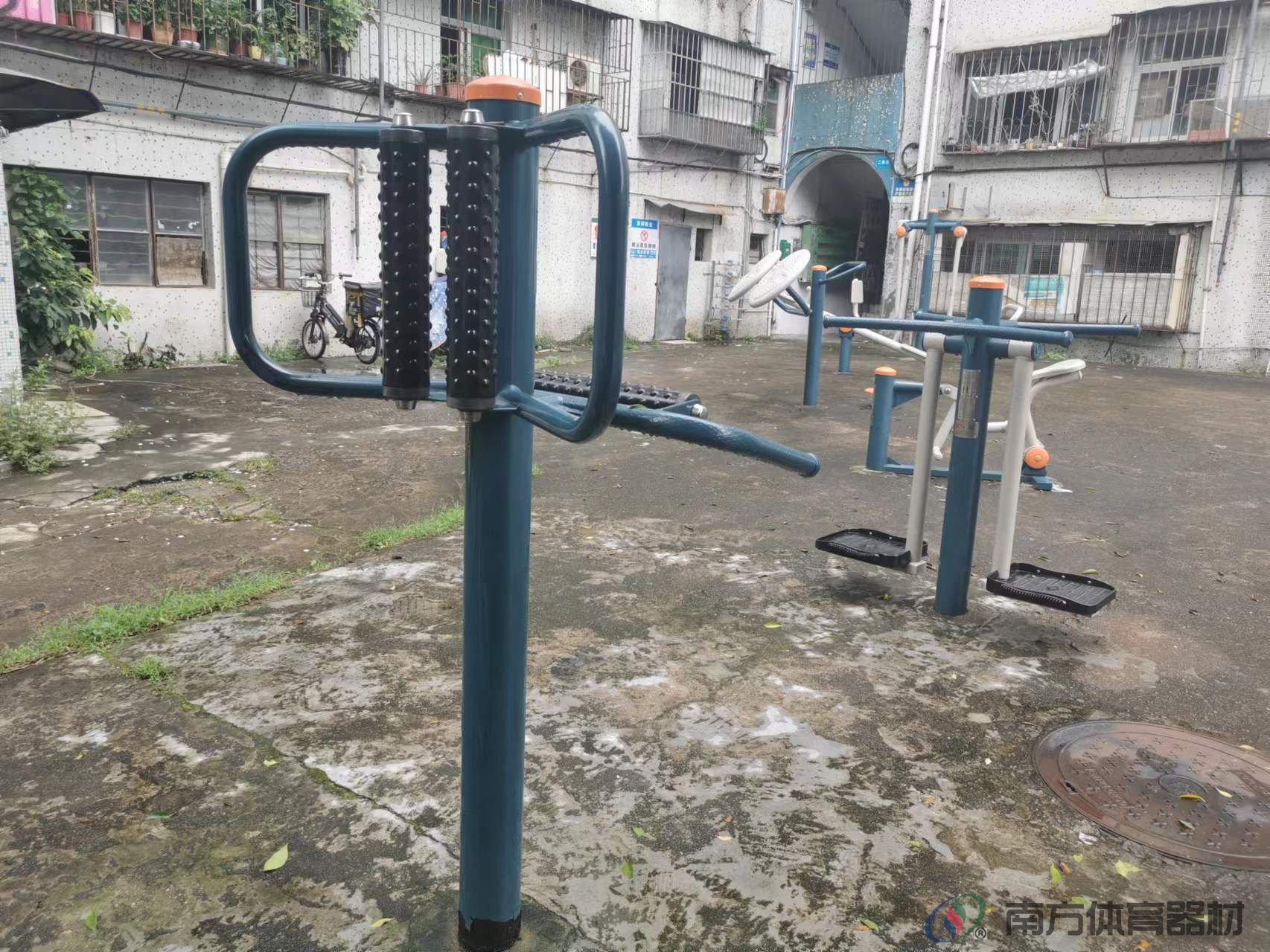 北园新村35栋前(图8) 北园新村35栋前(图8)