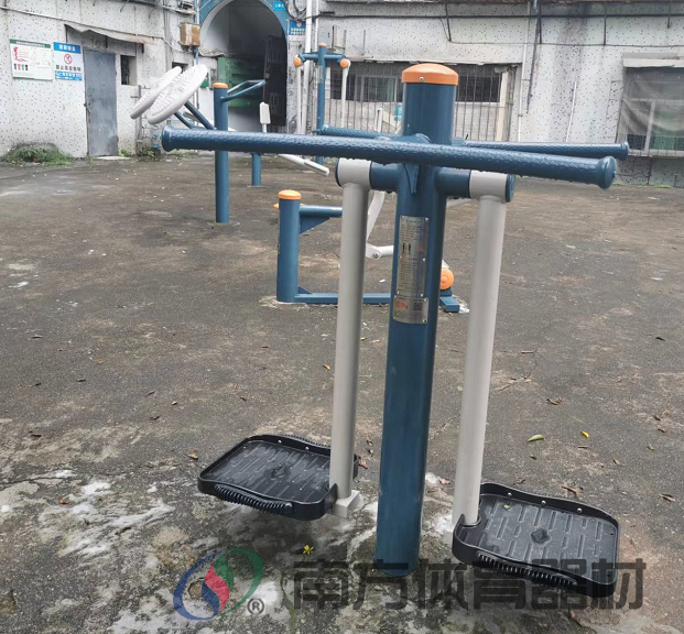 北园新村35栋前(图10) 北园新村35栋前(图10)