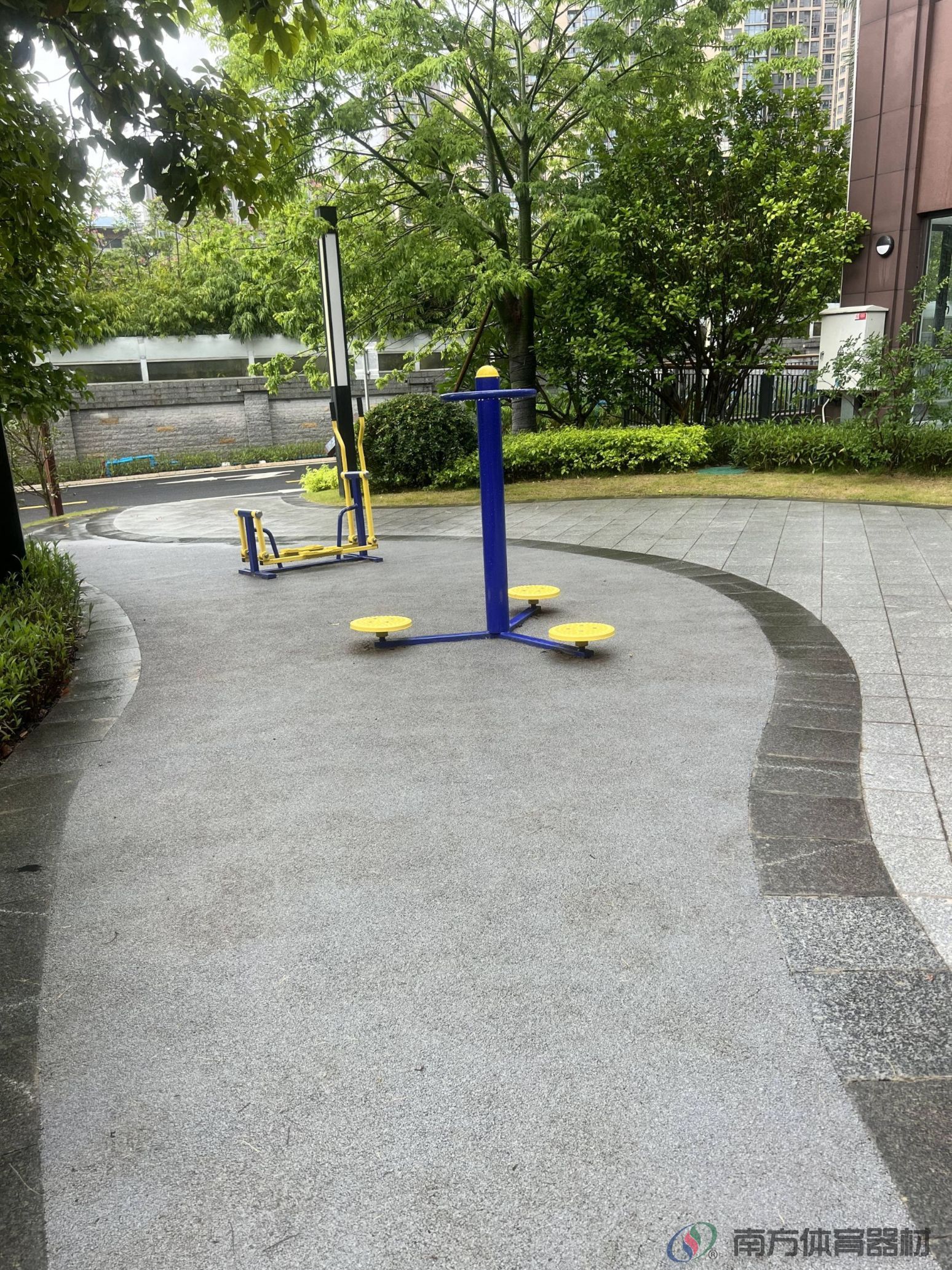 常委楼小区(图1) 常委楼小区(图1)