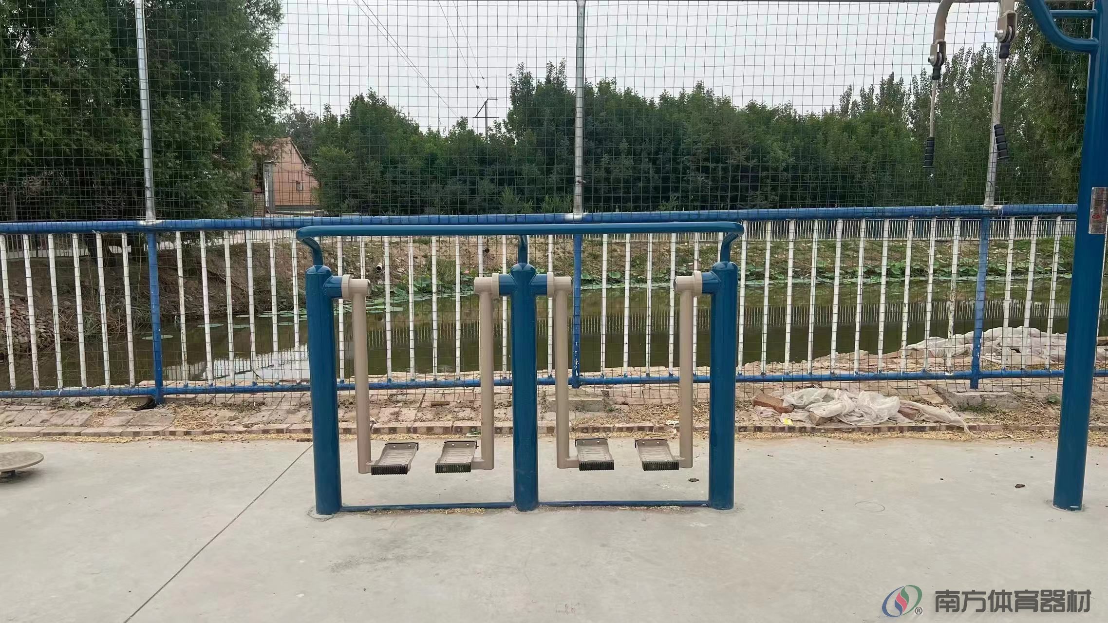 南方体育器材