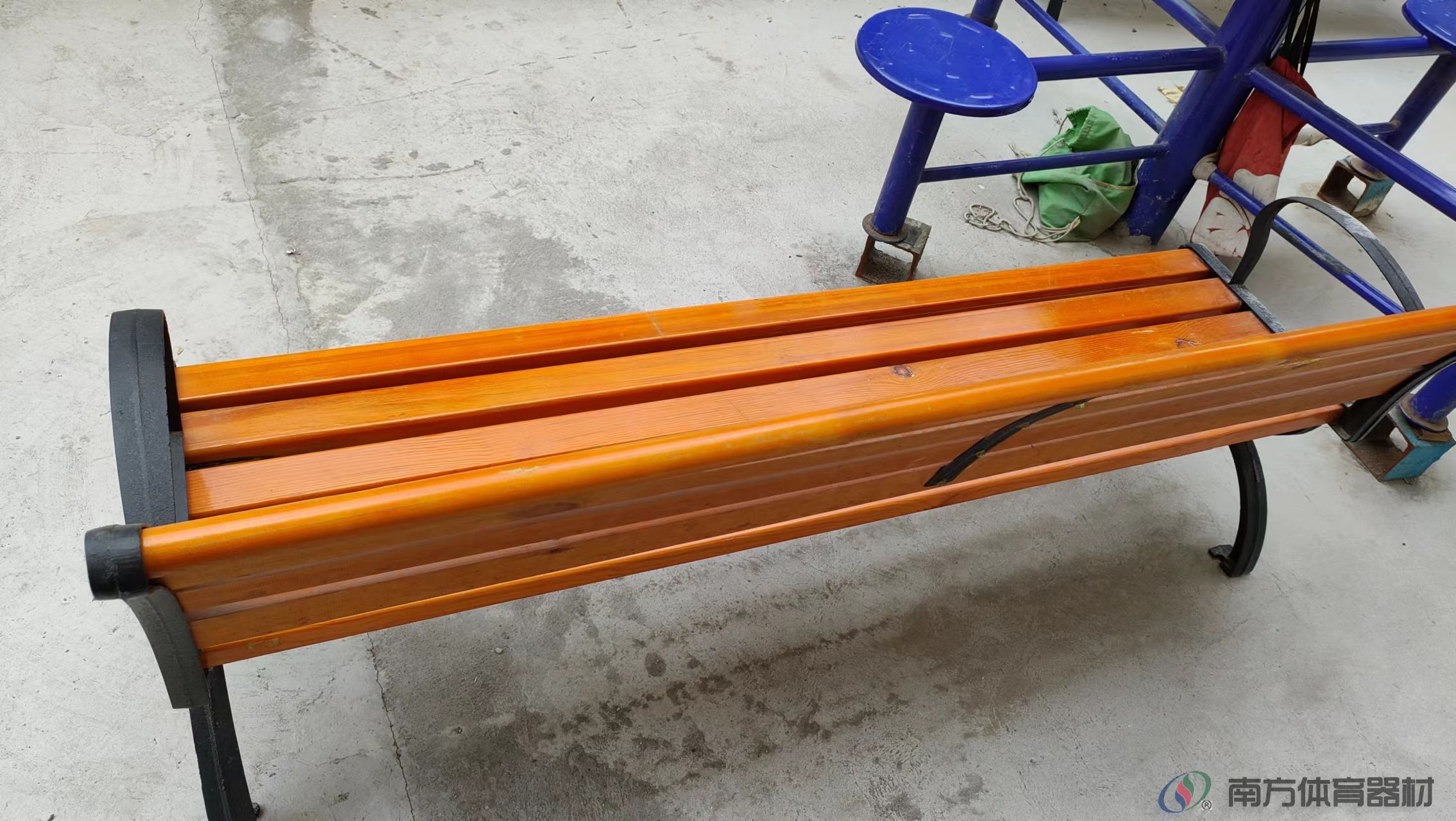 南方体育器材