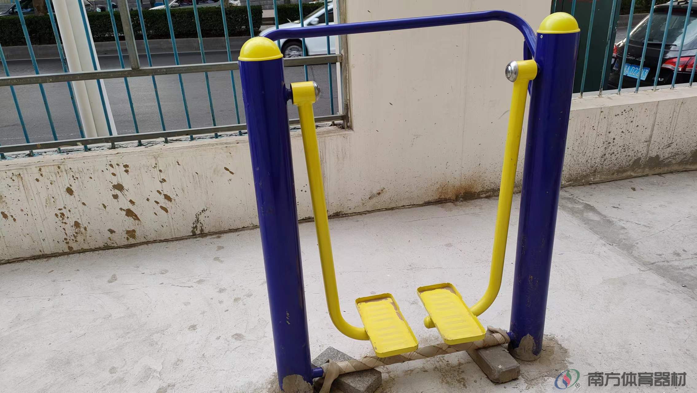南方体育器材
