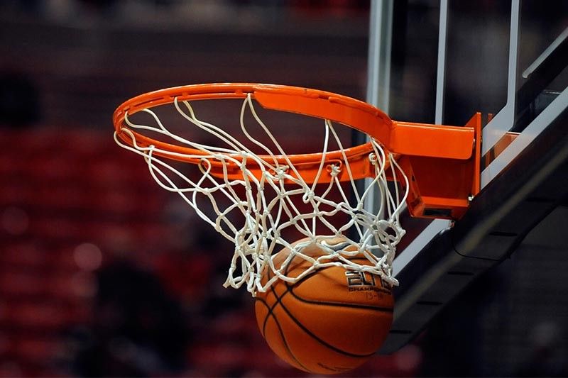 王楠踢乒乓球台